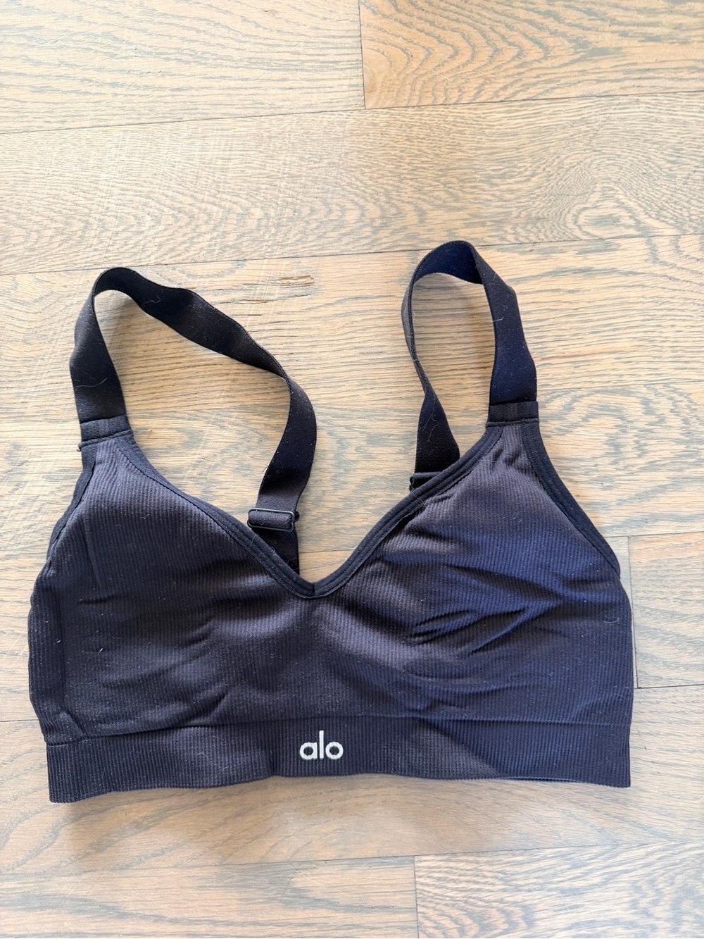 Alo Black Ribbed Sports Bra - Picture 1 of 3